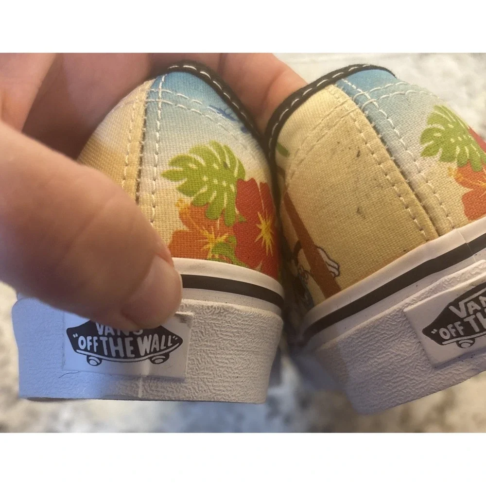 Vans X Disney Rare‎ Hawaiian Aloha Mickey Minnie Mouse M6 L7.5 limited Addition